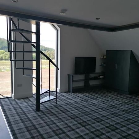 Rest At Last - Highland Apartment With Private Hot Tub Whitebridge  Esterno foto