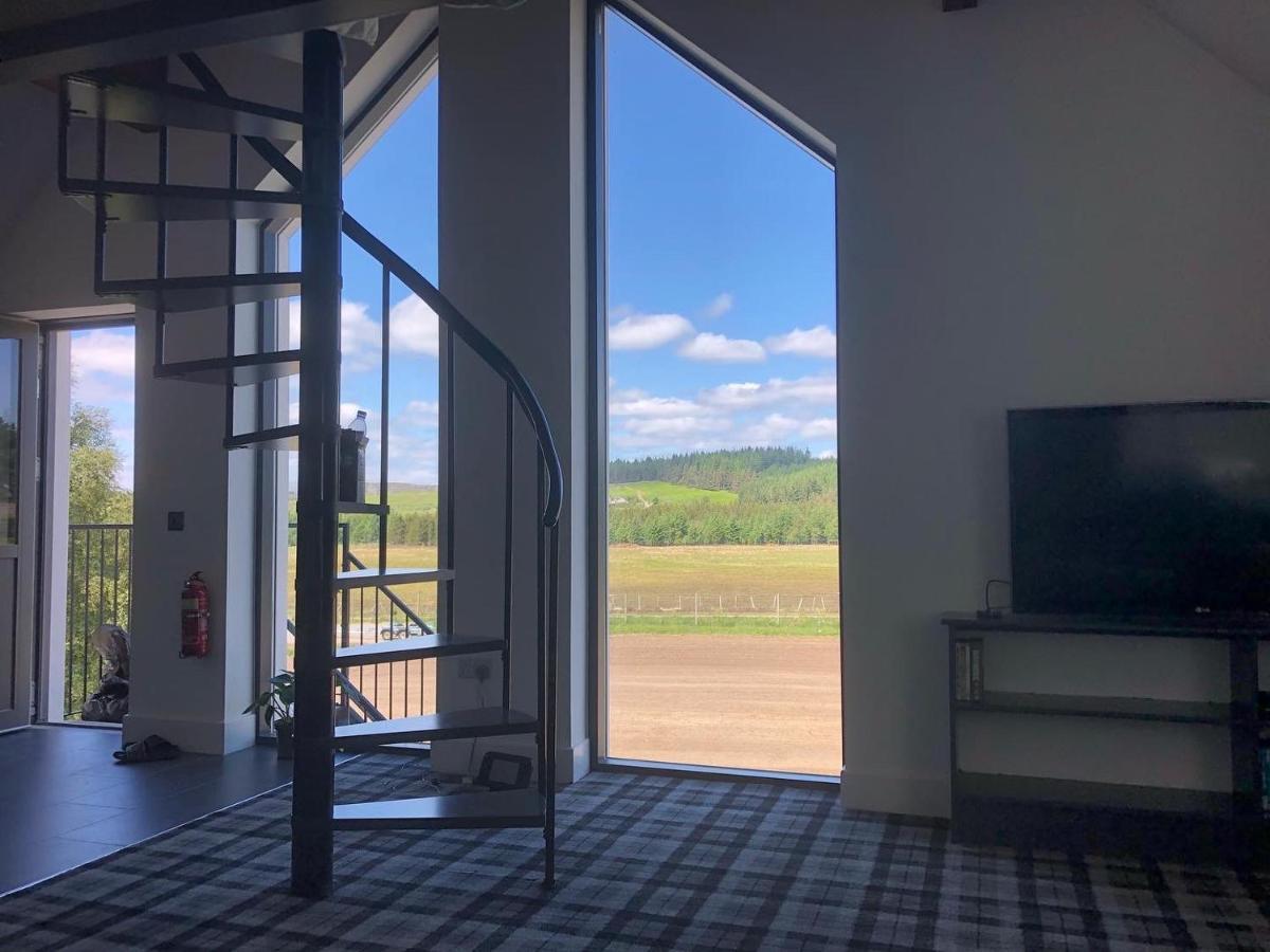 Rest At Last - Highland Apartment With Private Hot Tub Whitebridge  Esterno foto