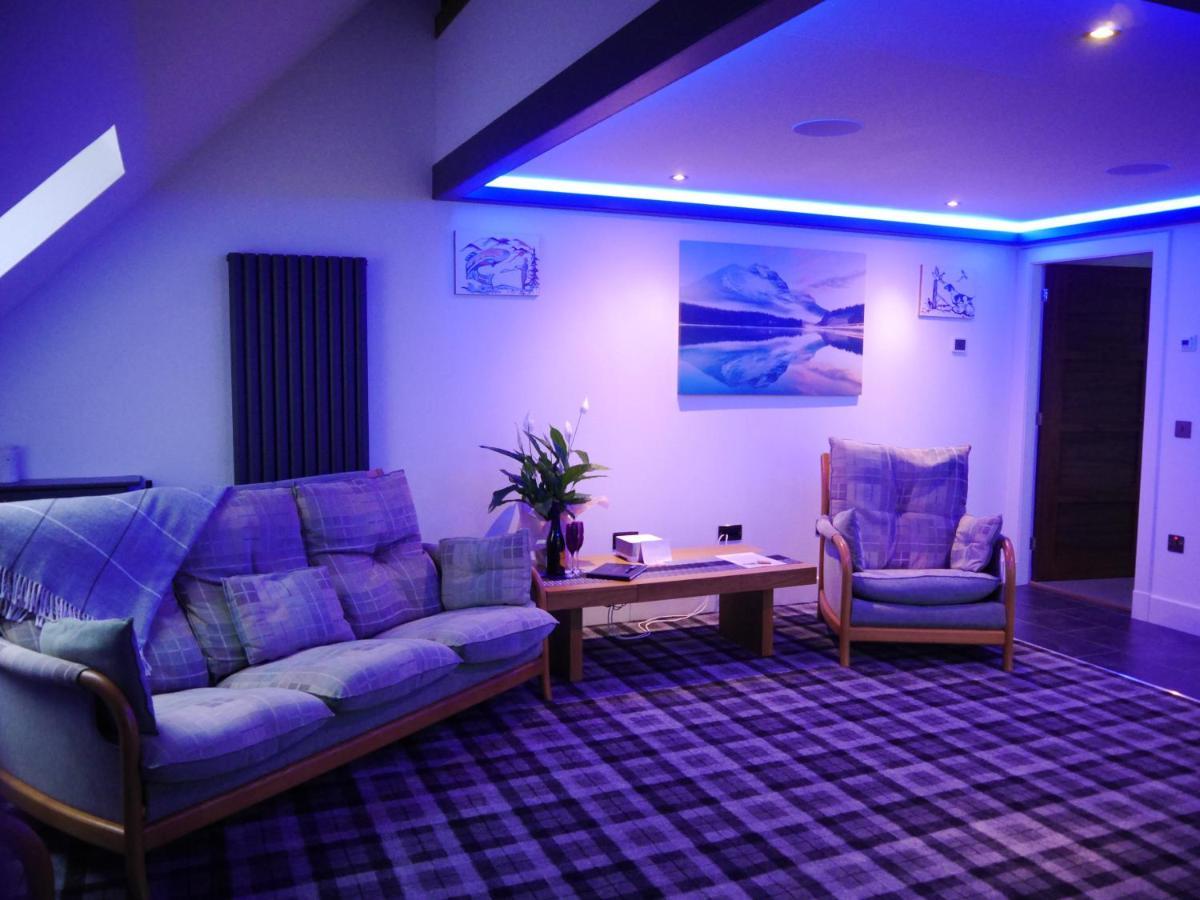 Rest At Last - Highland Apartment With Private Hot Tub Whitebridge  Esterno foto
