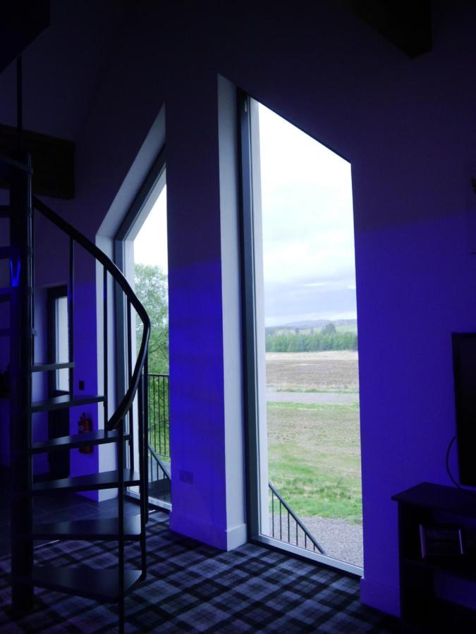 Rest At Last - Highland Apartment With Private Hot Tub Whitebridge  Esterno foto