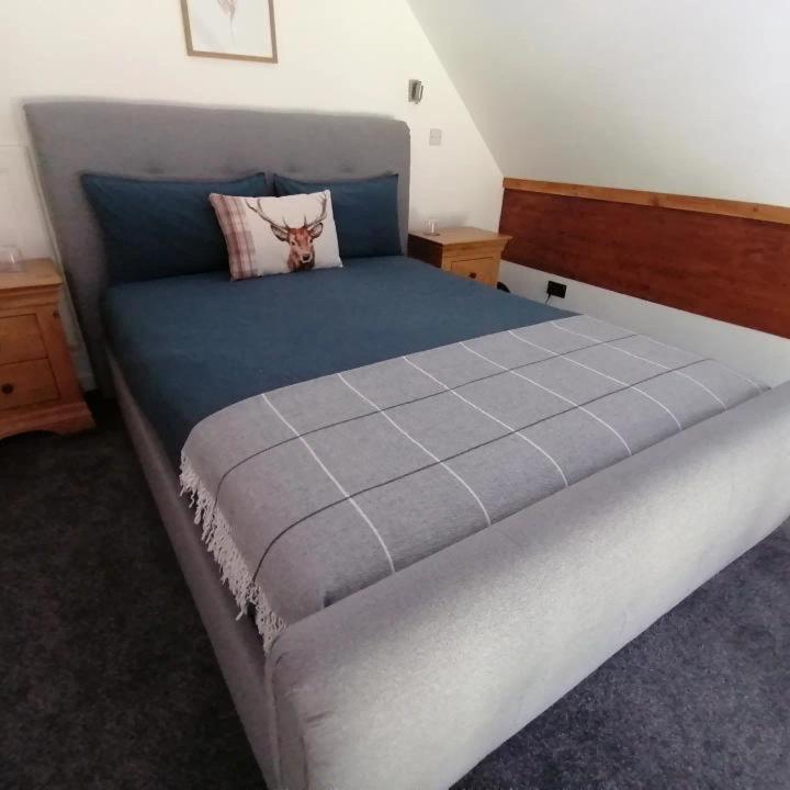 Rest At Last - Highland Apartment With Private Hot Tub Whitebridge  Esterno foto
